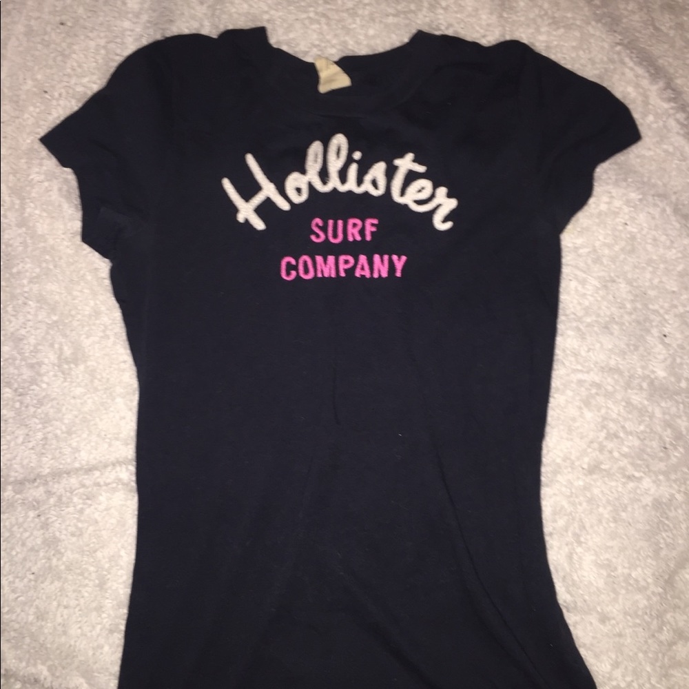 3 HOLLISTER T SHIRTS THEY ALL COME TOGETHER